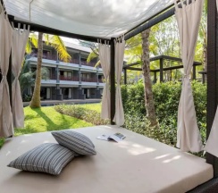 Номер Pool Cabana с видом на сад в Phuket Marriott Resort And Spa, Nai Yang Beach