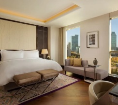 Двухместный номер Grand Deluxe с видом на город двуспальная кровать в The Ritz-Carlton Astana