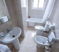 Двухместные апартаменты c 1 комнатой (2 отдельные кровати) в Apartamentos California