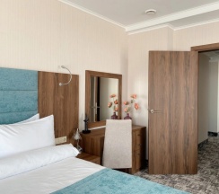 Апартаменты с бассейном с видом на море в Grand hotel Anapa