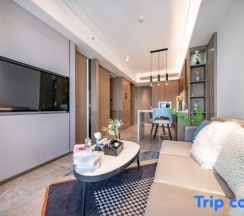 Люкс Business с балконом в Yidiandian Hotel Apartment (Shenzhen International Convention And Exhibition Center)