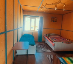 Стандартный четырехместный номер в Altay Sun