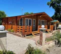 Четырёхместный семейный домик с собственным двором в Пуэбло Мохито