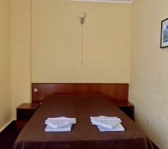 Двухместный номер с двуспальной кроватью с видом на горы в Морской клуб