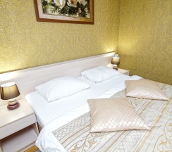 Люкс с видом на город в Ирис