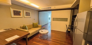 Пхра-Прадэнг: Апартаменты The Narathiwas Hotel & Residence Sathorn Bangkok