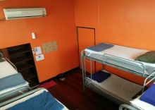 Кровать в общем номере в Spicythai Backpackers