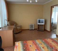 SUITE DBL, гостиная + спальня в Дом иностранных специалистов