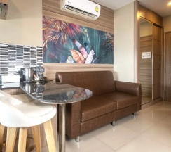 Двухместный номер Grand Deluxe с видом на закат (двуспальная кровать) в Patong Bay Residence