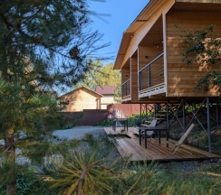 Домик с панорамными окнами и видом на горы.  в Алтай Лэнд