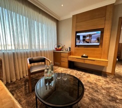 Двухместный люкс двуспальная кровать в Frankfort Hotel & Spa (Франкфорт и Спа)