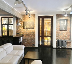 Двухместные апартаменты с 2 комнатами с балконом и с красивым видом из окна двуспальная кровать в Апартаменты InterLoft 6 Old Town Free Parking Wi-Fi 100/50 Smart TV