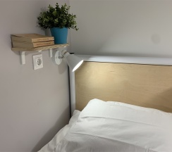 Четырёхместный номер с общей ванной комнатой в Форвикс