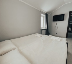 Двухкомнатный семейный номер (8 чел) в Удачное место