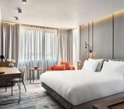 Номер Premium в Crowne Plaza Sofia by IHG