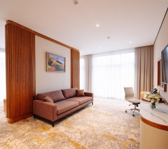 Номер делюкс премиум с 1 двуспальной кроватью в Источник