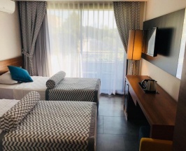 Номер Deluxe в Floria Beach Hotel
