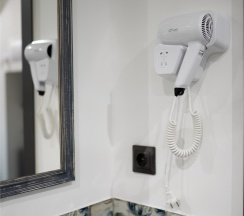 Семейные апартаменты с кухней-гостиной и отдельным входом в Двенадцать