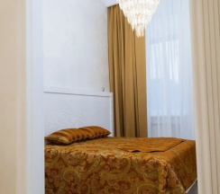 Двухместный номер Делюкс (двуспальная кровать) в Skyline Plaza Hotel