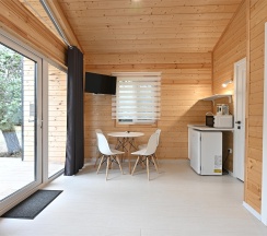 Мини-Барнхаус в Река & Песок