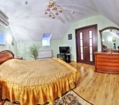 Двухкомнатный люкс с джакузи и камином в Славия