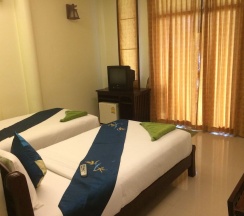 Номер Superior с видом на воду в Tharathip Resort