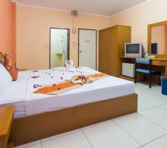 Номер Standard c 1 комнатой в "room in Guest Room - Guesthouse & Restaurant Belvedere - Central Bedroom With Ac Near Patong Beach"