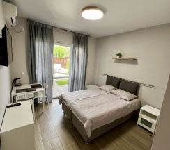 Двухместный номер Standard рядом с пляжем двуспальная кровать в Лето здесь