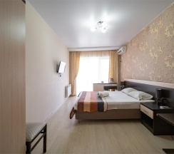 Зх м Комфорт с балконом в Loo de luxe