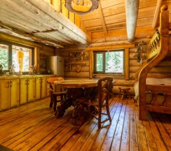 Еловая усадьба в Мазаная Горка