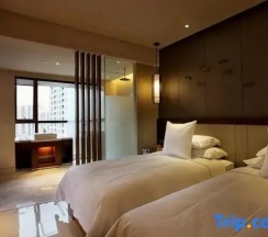 Люкс Deluxe с красивым видом из окна в Sanya Phoenix Waterside Gloria Resort