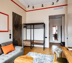 Номер люкс в Невский форум