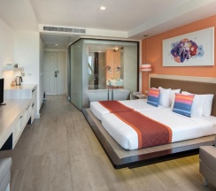 Двухместный номер Deluxe с видом на море двуспальная кровать в Springfield at Sea Resort & Spa