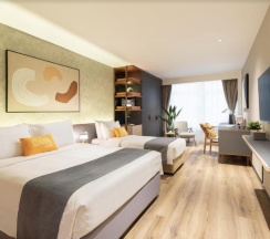 Трёхместный номер Luxury в Dash Living on Prat