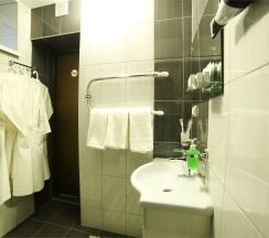 Улучшенный трехместный номер в Chelny Inn