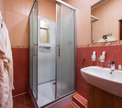 Двухместный номер + 2 отдельные кровати в На камушках 3 звезды