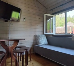 Номер Comfort с 2 комнатами с балконом и с красивым видом из окна в АлтайДача22
