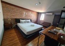 Двухместный номер Deluxe двуспальная кровать в The 8 Factory Hotel Phitsanulok