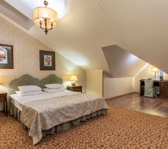 Улучшенный "Мансарда" в Ланкастер корт