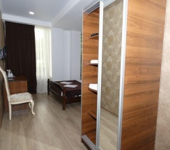 Двухместный номер Standard с балконом двуспальная кровать в Панорама