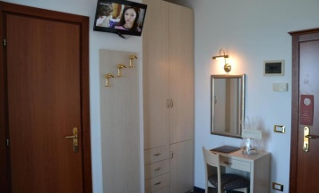 Одноместный номер Standard с балконом и с видом на море в Hotel Caravelle & Minicaravelle
