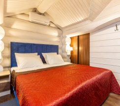 3. Улучшеный номер с двуспальной кроватью и диваном в Усадьба Маанселька