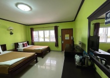 Трёхместный номер Standard с балконом в Me Mee Place & Tour Krabi