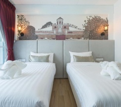 Двухместный номер Deluxe с балконом 2 отдельные кровати в White Ivory Bed & Breakfast