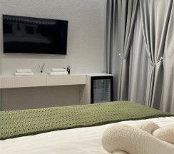 Дом «DOUBLE» с банным чаном на террасе в Luxe House
