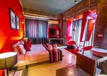 Трёхместный люкс в The b Ranong Trend Hotel