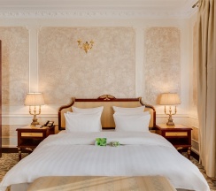 Двухкомнатный люкс в The Rooms Boutique Hotel