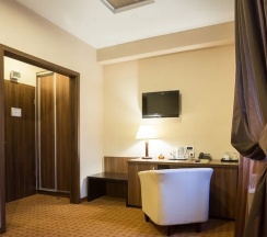 Четырёхместный номер Superior с видом на город 2 отдельные кровати в Inter Business Bucharest Hotel
