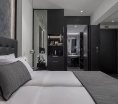 Двухместный номер Superior двуспальная кровать в No15 Ermou Hotel