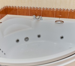 Люкс с балконом, 50м2 в Лотос